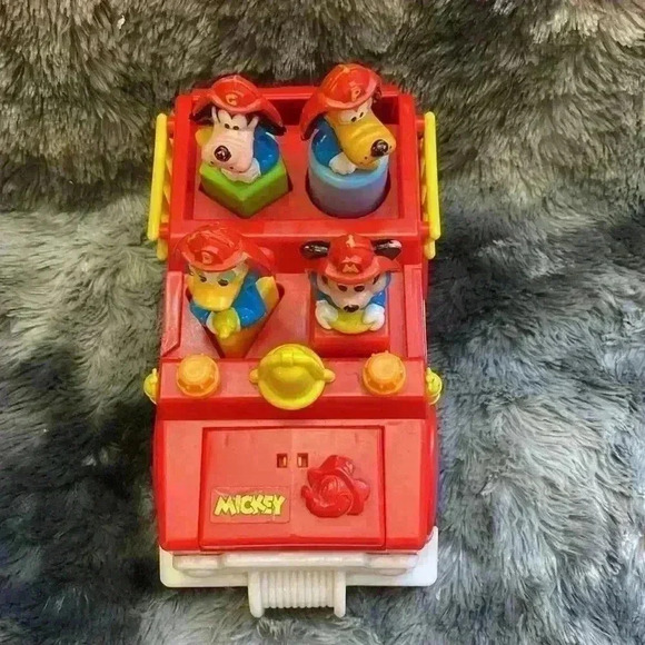 Mattel Disney Vtg 1989 Mickey
Mouse & Friends  Fire Truck
Motorized - Picture 10 of 13